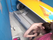 [IPZ-909] BURN！BURN！BURN！ 日サロ店員のイキ過ぎた接客 日焼けもいいけど「つばさ」