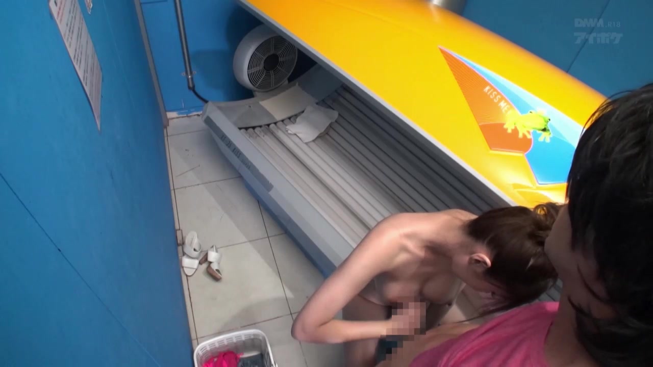 [IPZ-909] BURN！BURN！BURN！ 日サロ店員のイキ過ぎた接客 日焼けもいいけど「つばさ」