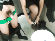 网友效仿优衣库商场试衣间里肏屄啪啪