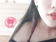 漂亮妹子手机直播漏逼自慰秀，逼逼粉嫩超诱惑