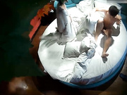 大学情侣周末放假旅馆开房，女生女上位很娴熟哦！身材很棒！