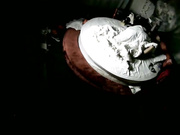 精品酒店偷拍奇芭年轻小情侣啪啪前互相给按摩一下看这女友浓密的逼毛性欲一定很强